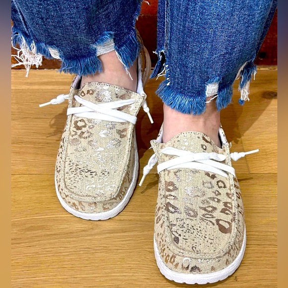 ✨ Gypsy Jazz Gold Leopard Print Slip-On Sneakers – Size 7.5 ✨ - Picture 1 of 6